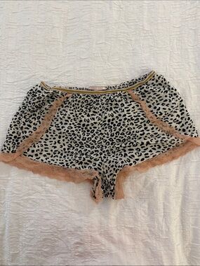Victoria's Secret Leopard-Print Lace Trim Sleep Shorts Sz Small